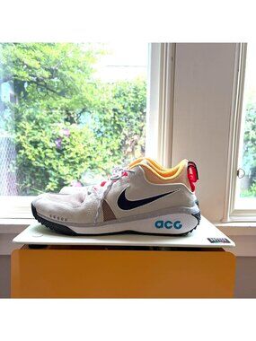 Nike ACG Dog Mountain Summit White Black Laser Orange Men's Size 12.5
